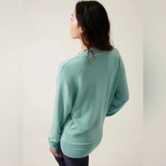 NEW Athleta Wintergreen M Purana V Neck Wrap Sweatshirt Sweater - Picture 5 of 8